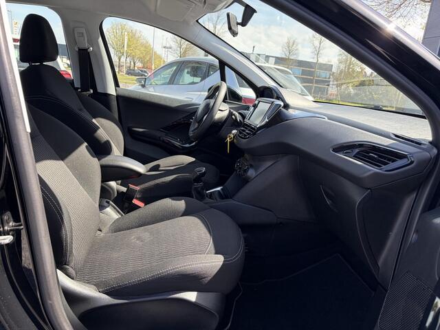 Peugeot 208 1.2 PureTech Active 2e Eigenaar,Navi,Dealer Onderhouden,Airco,Cruise,Carplay,5 Deurs,Net beurt gehad,N.A.P,Apk tot 04-2027