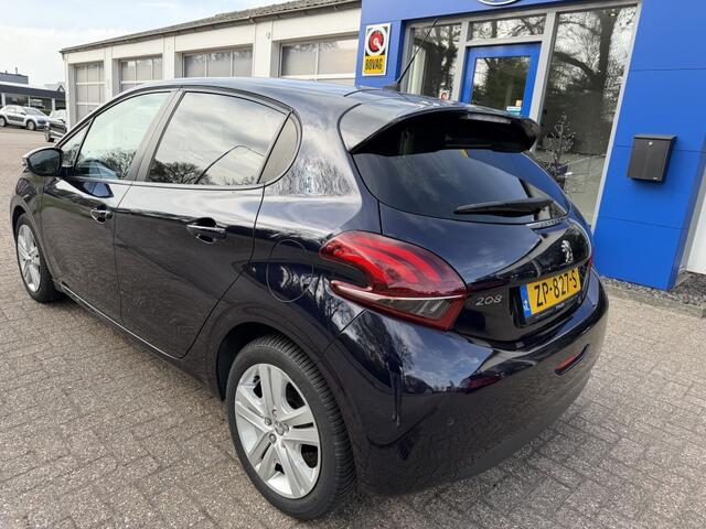 Peugeot 208 1.2 PureT. Signature