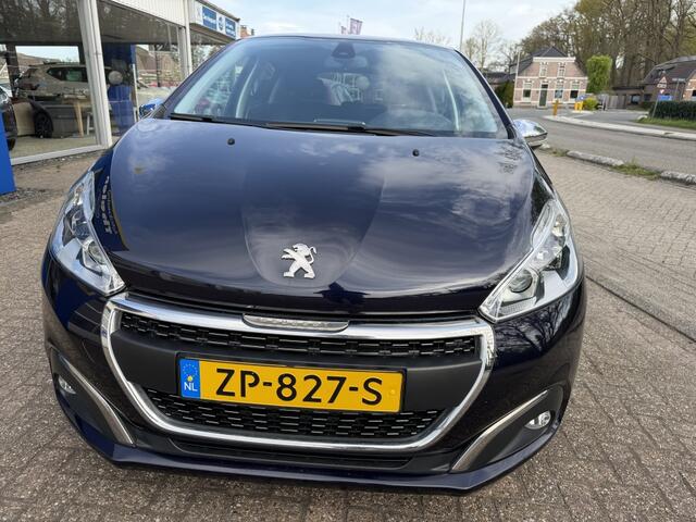 Peugeot 208 1.2 PureT. Signature