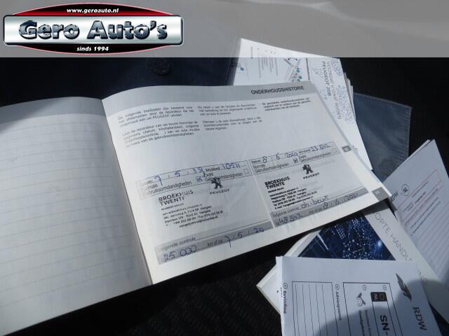 Peugeot 208 1.2 PureTech Active 5 drs nl-auto ,airco cruise control navigatie dab + etc