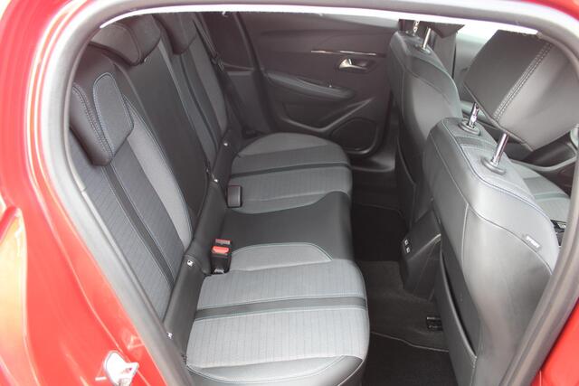 Peugeot 208 1.2 PureTech 100pk Allure Pack Automaat Airco Navi Camera Carplay 11.809km Nieuwstaat