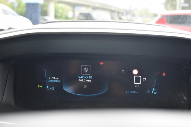 Peugeot 208 1.2 PureTech Allure Pack Automaat | Carplay Navigatie | Parkeercamera | Half-Leder | 12 mnd BOVAG garantie | Whatsapp 06-53188999