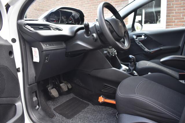 Peugeot 208 1.2 PureTech. Blue Lion NAVI CRUISE PDC CARPLAY