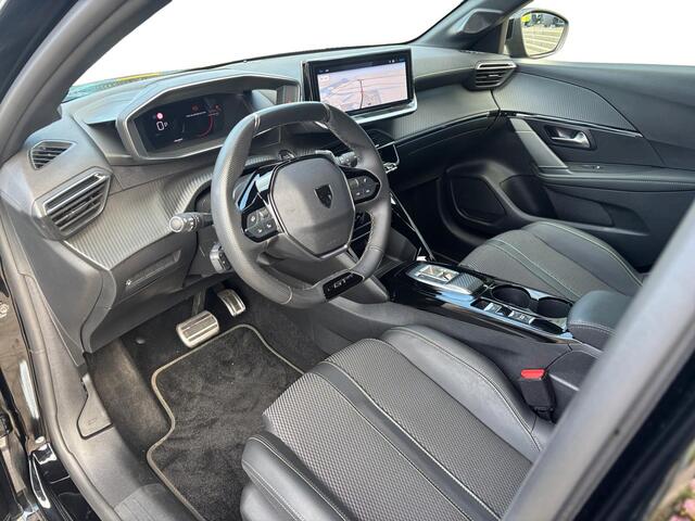 Peugeot 208 GT 1.2 Hybrid 145pk e-DCS6 | KEYLESS ENTRY | DODEHOEKBEW. | NAVI | ADAPTIVE CRUISE | 360° CAMERA | CLIMA | DAB+ | ALL-SEASONBANDEN