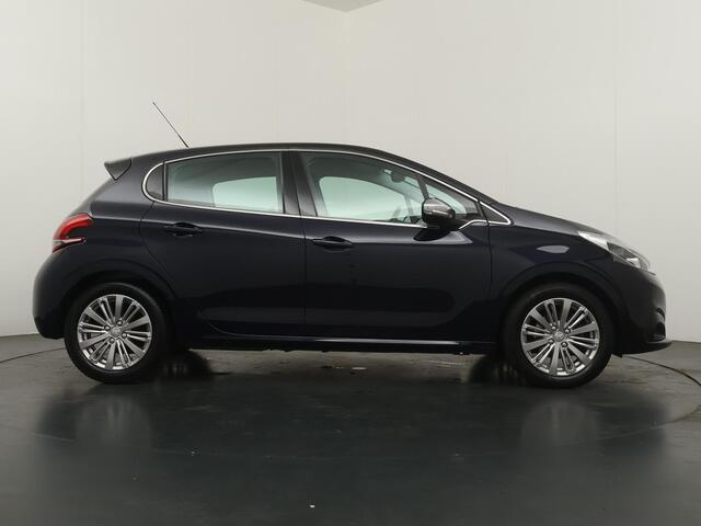 Peugeot 208 1.2 PureTech Blue Lease Executive - Navigatie - Climate Control - Trekhaak