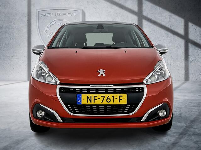 Peugeot 208 110 pk Allure | Rijklaar | Panoramadak | Lederen bekleding! | Apple Carplay | Parkeersensoren |