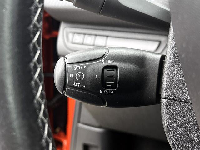 Peugeot 208 110 pk Allure | Rijklaar | Panoramadak | Lederen bekleding! | Apple Carplay | Parkeersensoren |