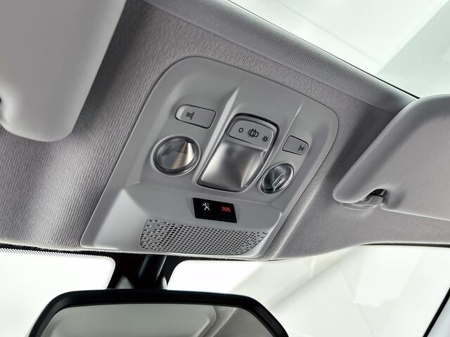 Peugeot 208 110 pk Allure | Rijklaar | Panoramadak | Lederen bekleding! | Apple Carplay | Parkeersensoren |