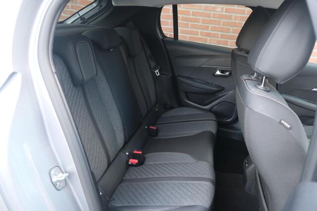 Peugeot 208 1.2 PureTech 100pk Allure | Navi | App Connect | Climate | Cruise | Camera | Dodehoek | PDC