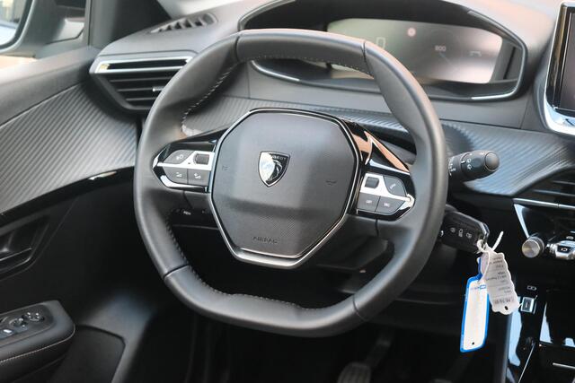 Peugeot 208 1.2 PureTech 100pk Allure | Navi | App Connect | Climate | Cruise | Camera | Dodehoek | PDC