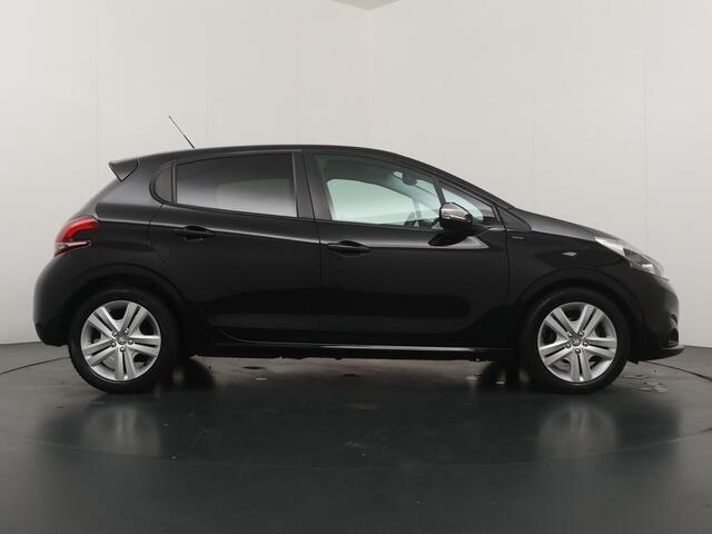 Peugeot 208 1.2 PureTech Signature - Navigatie - Parkeersensoren - Apple Carplay/Android Auto