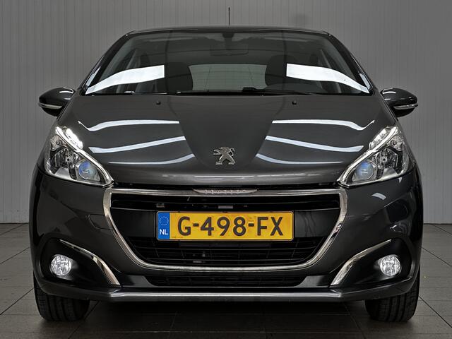 Peugeot 208 1.2 PureTech Active/ D-Riem verv: 93.000 KM!/ Apple + Android/ DAB+/ Navi/ Airco/ Cruise/ Elek. pakket/ Isofix/ Bluetooth/ Multi. Stuur/ Mistl./ PDC/ Dakspoiler/ LED Dagrijverl.