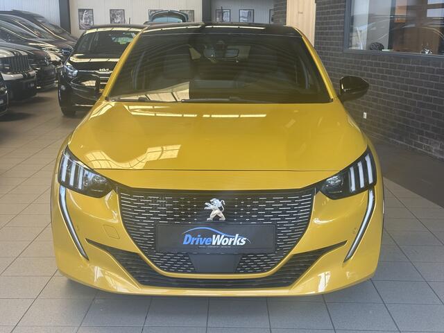 Peugeot 208 1.2 PureTech GT-Line | Carplay | Cruise & Climate control | PDC | Interesse in een bezichtiging of proefrit, bel of app met 06-24282842 / 06-42130156