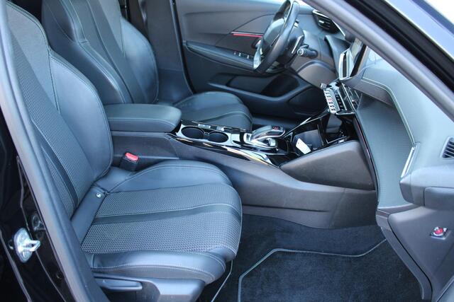 Peugeot 208 1.2 PureTech GT Automaat Panoramadak Airco Navi Camera Carplay Dealer onderhouden