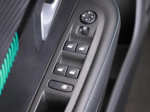 Peugeot 208 1.2T 100pk Allure Pack H.Leder/Camera/Ecc/Nav /CarPlay/El.Pakket/Vc/4S.banden