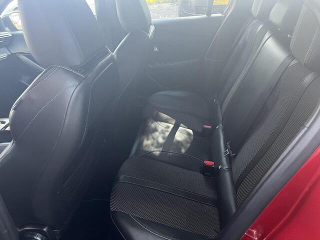 Peugeot 208 GT 1.2 Turbo 100pk | ADAPTIVE CRUISE | NAVI | 360° CAMERA | DODEHOEKBEW. | CLIMA | KEYLESS ENTRY | LEDER/STOF | DAB+ | ISOFIX |