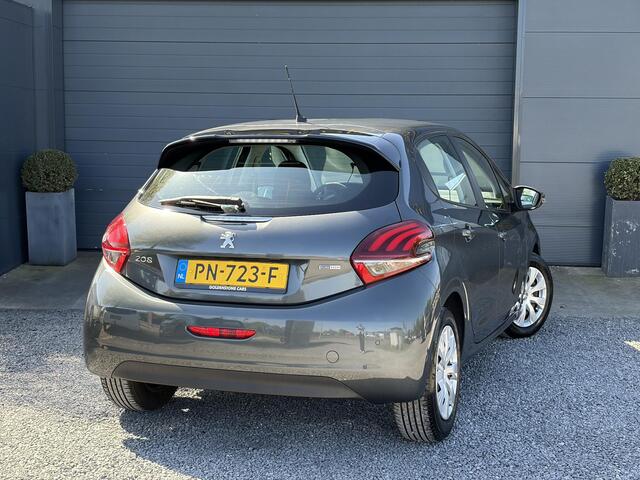 Peugeot 208 1.2 PureTech Blue Lion Navi,Airco,Cruise,5 Deurs,Pdc,Dealer Onderhouden,N.A.P,Weinig km,Nieuwe Apk bij Aflevering