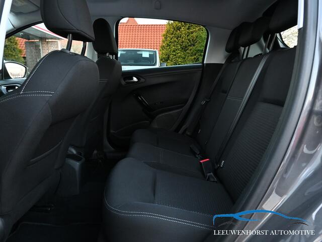 Peugeot 208 1.2 PureTech Tech Edition, AUTOMAAT, camera, clima, cruise, S/S, LED, 2 x PDC, LMV, NL-dealerauto