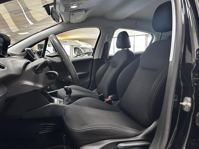 Peugeot 208 1.2 PureTech Active/ 5-Drs/ Navi/ Apple + android/ DAB+/ Airco/ Cruise/ Elek. pakket/ Isofix/ Bluetooth/ Multi. Stuur/ Mistl./ LED Dagrijverl.