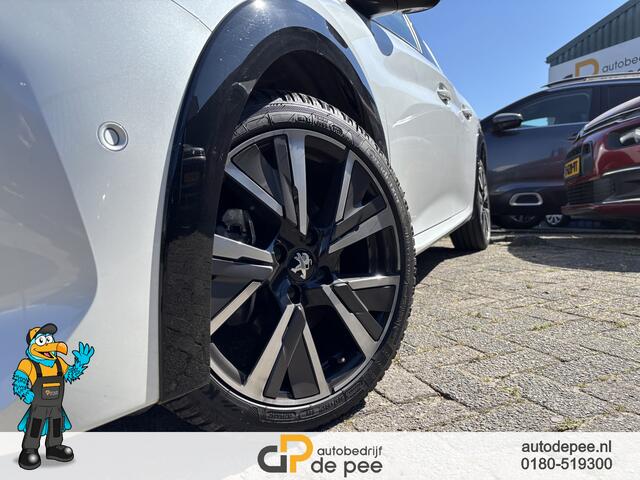 Peugeot 208 1.2 PureTech GT-LINE Allure Pack GARANTIE/GT-LINE/CRUISE/CLIMA/CARPLAY/TREKHAAK/CAMERA/LICHTMETAAL/KEYLESS rijklaarprijs!