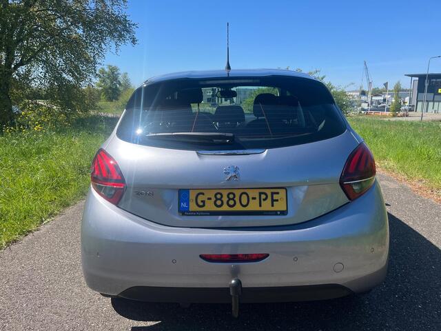 Peugeot 208 1.2 PureTech Blue Lease Allure