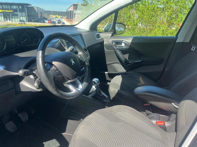 Peugeot 208 1.2 PureTech Blue Lease Allure