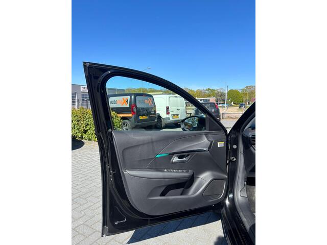 Peugeot 208 1.2 PureTech Blue Lease Allure - 1e eigenaar - dealer onderhouden -