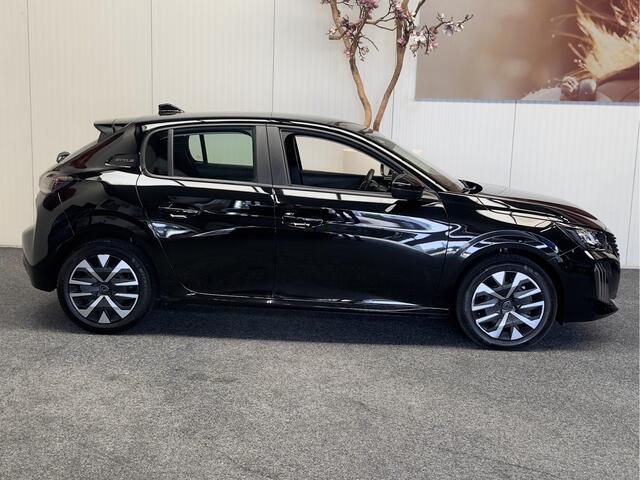 Peugeot 208 1.2 STYLE 100PK MODEL 2025 NAVIGATIE CRUISE CONTROL APPLE CARPLAY/ANDROID AIRCO BLUETOOTH TELEFOON RIJSTROOKSENSOREN PDC ZEER MOOI !!
