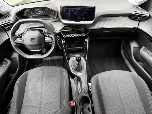 Peugeot 208 1.2 PureTech 100 Style l Navigatie l PDC l Carplay