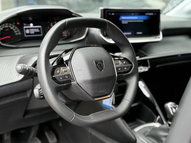 Peugeot 208 1.2 PureTech 100 Style l Navigatie l PDC l Carplay