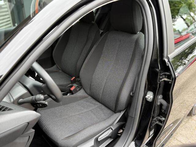 Peugeot 208 1.2 PureTech 100 Style l Navigatie l PDC l Carplay