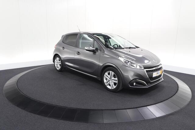 Peugeot 208 PureTech 82 Signature | Trekhaak | Parkeersensoren | Apple Carplay | Navigatie