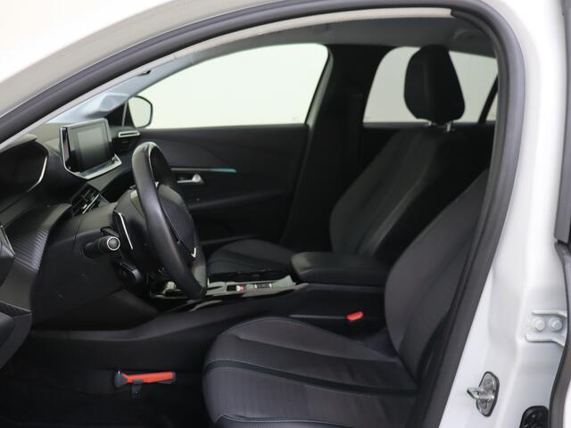 Peugeot 208 1.2 PureTech Allure | Navigatie | Carplay | Parkeerhulp| Automaat |