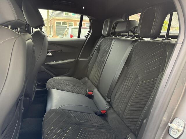Peugeot 208 1.2 Hybrid 145 e-DCS6 GT | Elektr. verstelbare stoel | Alcantara interieur | Achteruitrijcamera | Full LED | Draadloos Apple Carplay
