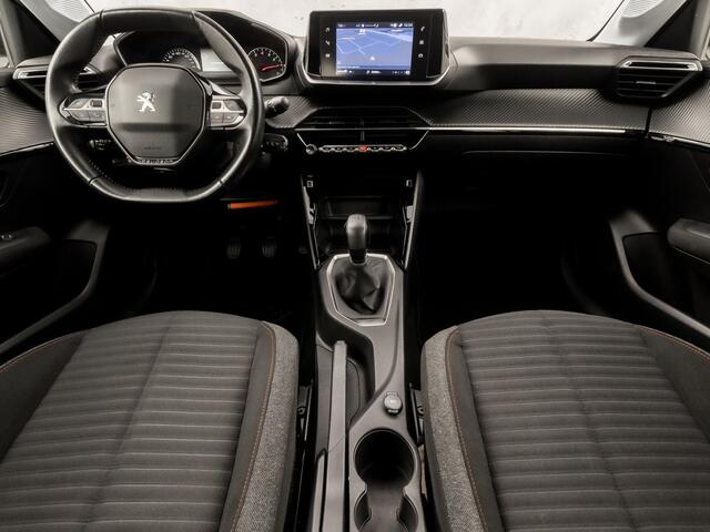 Peugeot 208 1.2 PureTech Sport (APPLE CARPLAY, GROOT NAVI, CRUISE, SPORTSTOELEN, LANE ASSIST, NIEUWSTAAT)