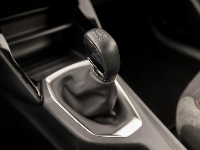 Peugeot 208 1.2 PureTech Sport (APPLE CARPLAY, GROOT NAVI, CRUISE, SPORTSTOELEN, LANE ASSIST, NIEUWSTAAT)