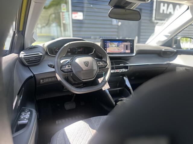 Peugeot 208 1.2 Hybrid 110 e-DCS6 Allure | Climate Control | Navigatie | Full LED | DAB | Parkeercamera/-sensoren | Apple Carplay/Android Auto | Dode hoekdetectie | Lichtmetalen velgen |