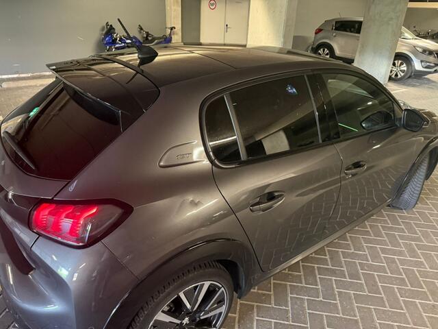 Peugeot 208 1.2 PT 100 GT