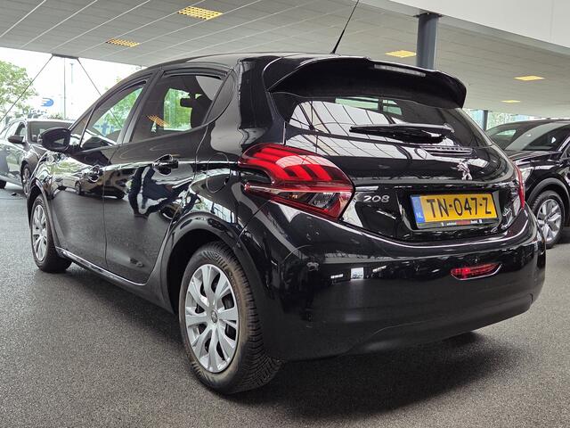 Peugeot 208 1.2 PureTech Blue Executive / Recent nieuwe D-riem en banden