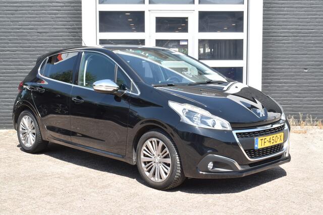 Peugeot 208 PureTech 82 Blue Lease Executive Navigatie | Airco | Parkeerhulp | LM Velgen |