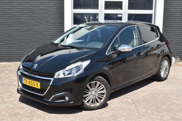 Peugeot 208 PureTech 82 Blue Lease Executive Navigatie | Airco | Parkeerhulp | LM Velgen |