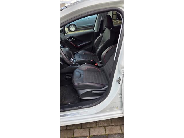 Peugeot 208 1.2 PureTech GT-Line