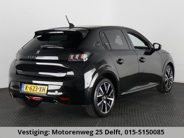 Peugeot 208 1.2 PureTech GT Pack . GARANTIE TOT 03-2031 . STOELVERWARMING . PANORAMA-DAK .
