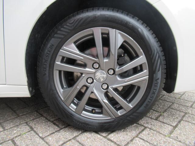 Peugeot 208 1.2 PureTech 100pk Active | Airco | Android Auto | Parkeersensoren | Incl. BOVAG Garantie | Bluetooth | DAB Radio |
