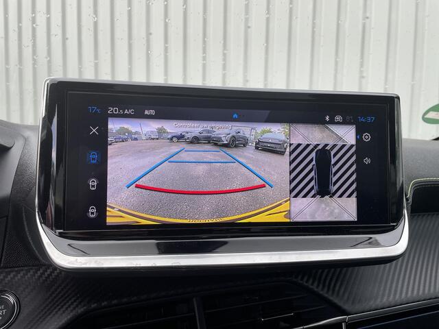 Peugeot 208 1.2 Hybrid 110 e-DCS6 GT | Panoramadak | Leder/Alcantara | Stoelverwarming | 360° camera | Dodehoek Detectie | Apple Carplay/Android Auto