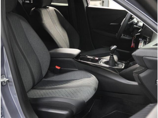 Peugeot 208 1.2 100PK Allure | 1ste eigenaar | AppleCarplay/Android Auto | LMV | Cruise Control | Climate Control | FULL LED | Isofix | Privacy Glass | DAB Radio |