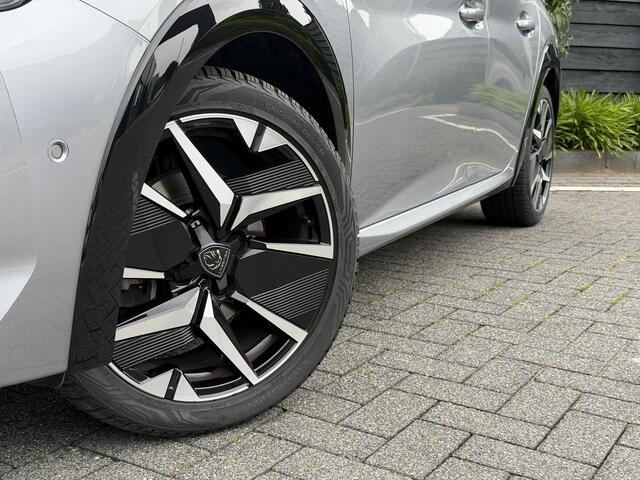 Peugeot 208 GT 1.2 PureTech 100PK Navigatie, Camera Voor & Achter, Keyless, Parkeersensoren, Apple Carplay, Android Auto