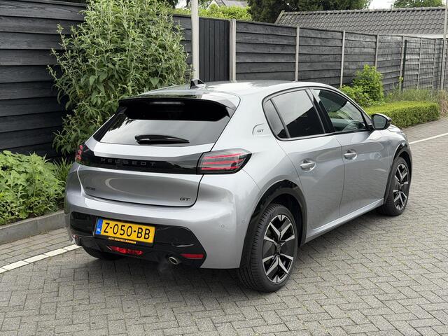 Peugeot 208 GT 1.2 PureTech 100PK Navigatie, Camera Voor & Achter, Keyless, Parkeersensoren, Apple Carplay, Android Auto