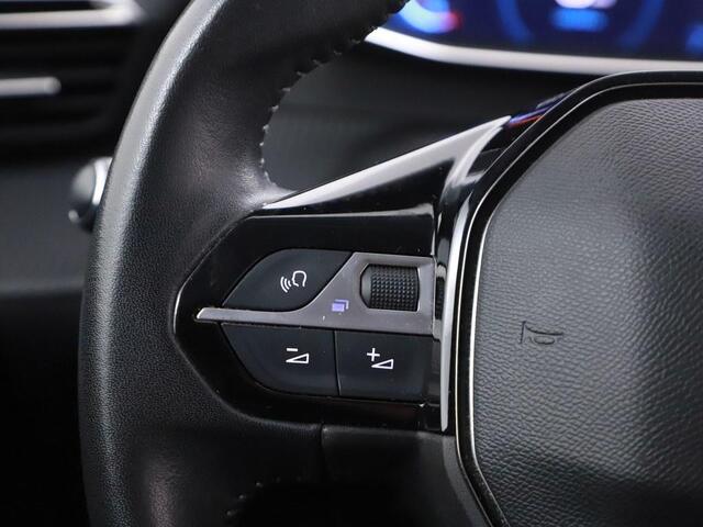 Peugeot 208 1.2T 100PK Blue Lease Allure Nav/Camera/Ecc/Cruise /Keyless/H.Leder/Vc
