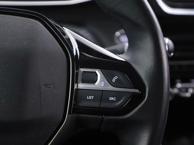 Peugeot 208 1.2T 100PK Blue Lease Allure Nav/Camera/Ecc/Cruise /Keyless/H.Leder/Vc